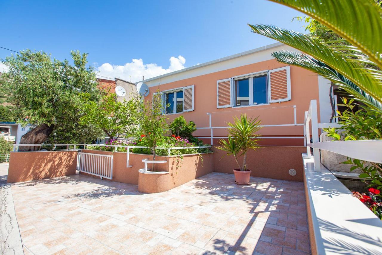 Villa Nedika พอดโกรา ภายนอก รูปภาพ